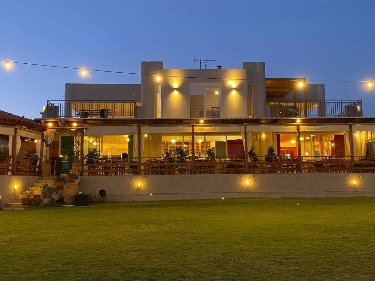 Houmas Apartments Yialos 外观 照片