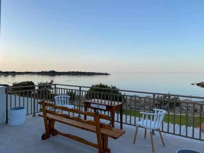 Houmas Apartments Yialos 外观 照片