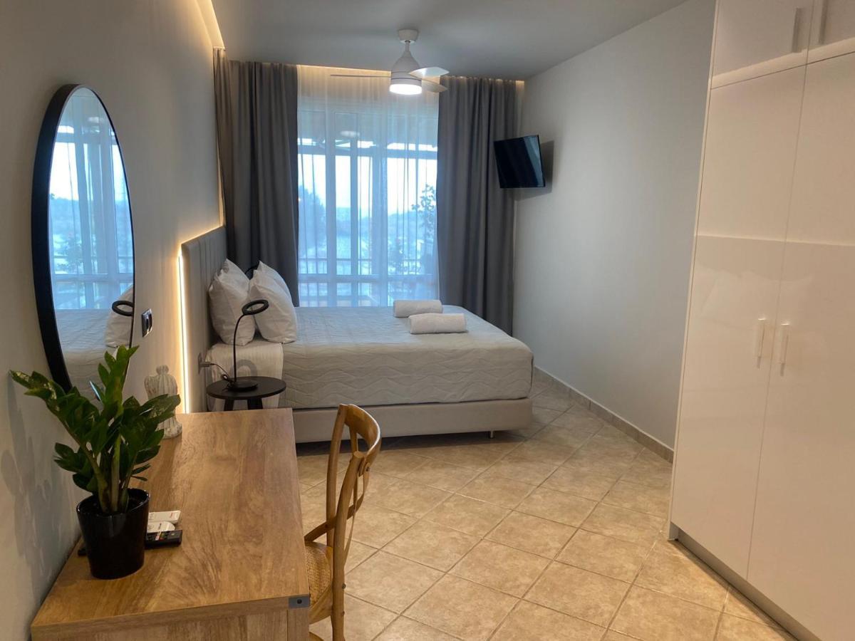 Houmas Apartments Yialos 外观 照片
