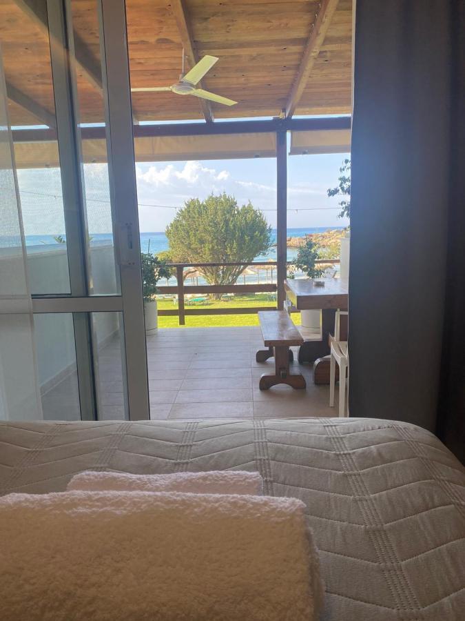 Houmas Apartments Yialos 外观 照片