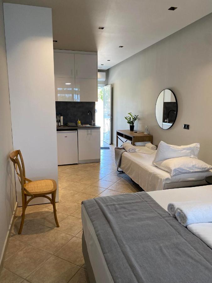 Houmas Apartments Yialos 外观 照片